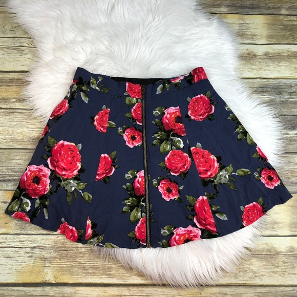 Pins and Needles Urban Outfitters Floral Skirt L - Picture 8 of 8